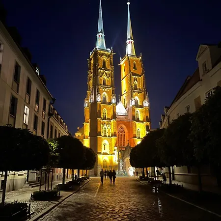 Апартаменты Golden Mood