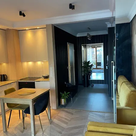 Апартаменты Golden Mood *